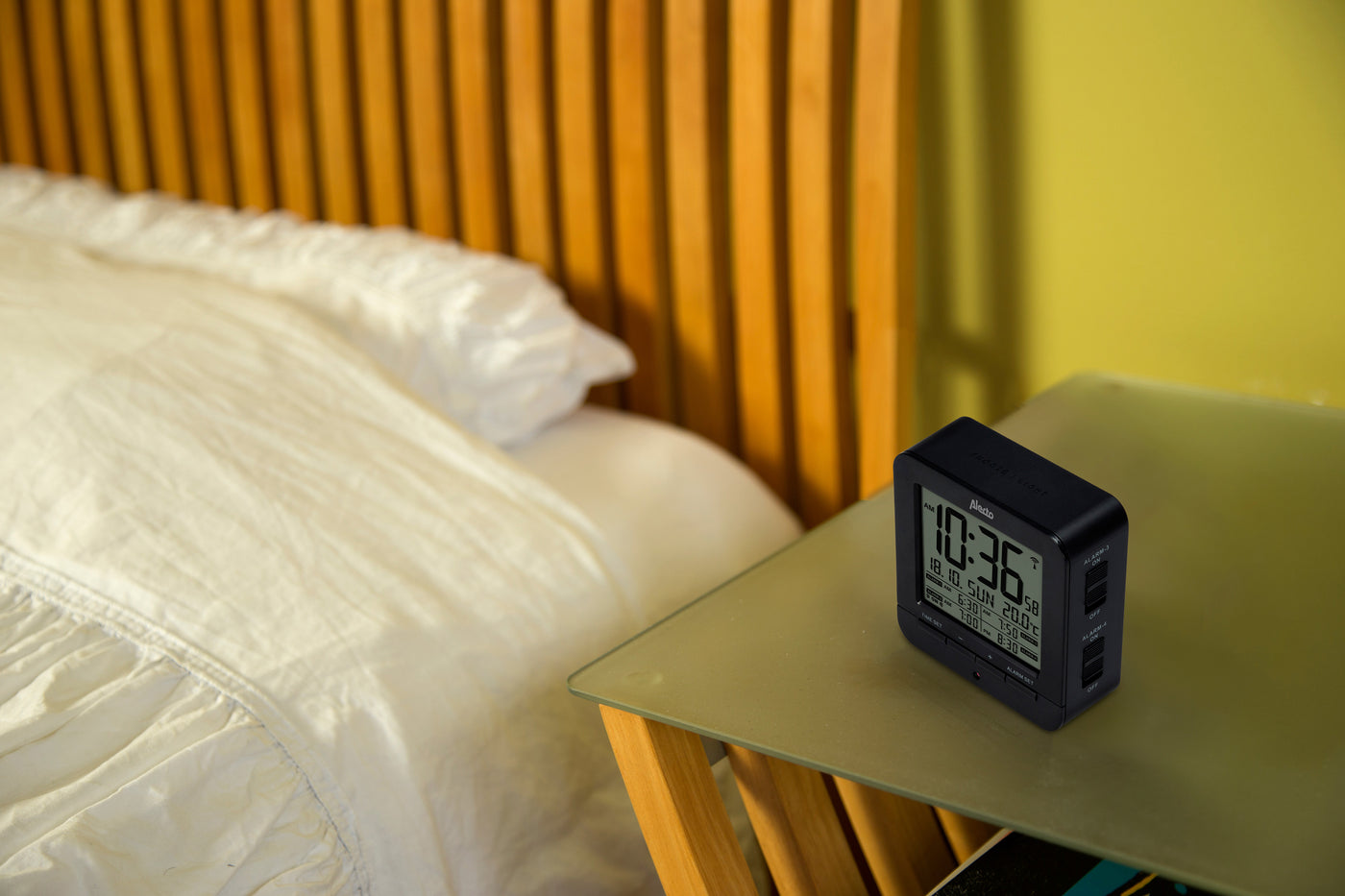 Alecto AK-20 - Digital alarm clock with thermometer, black