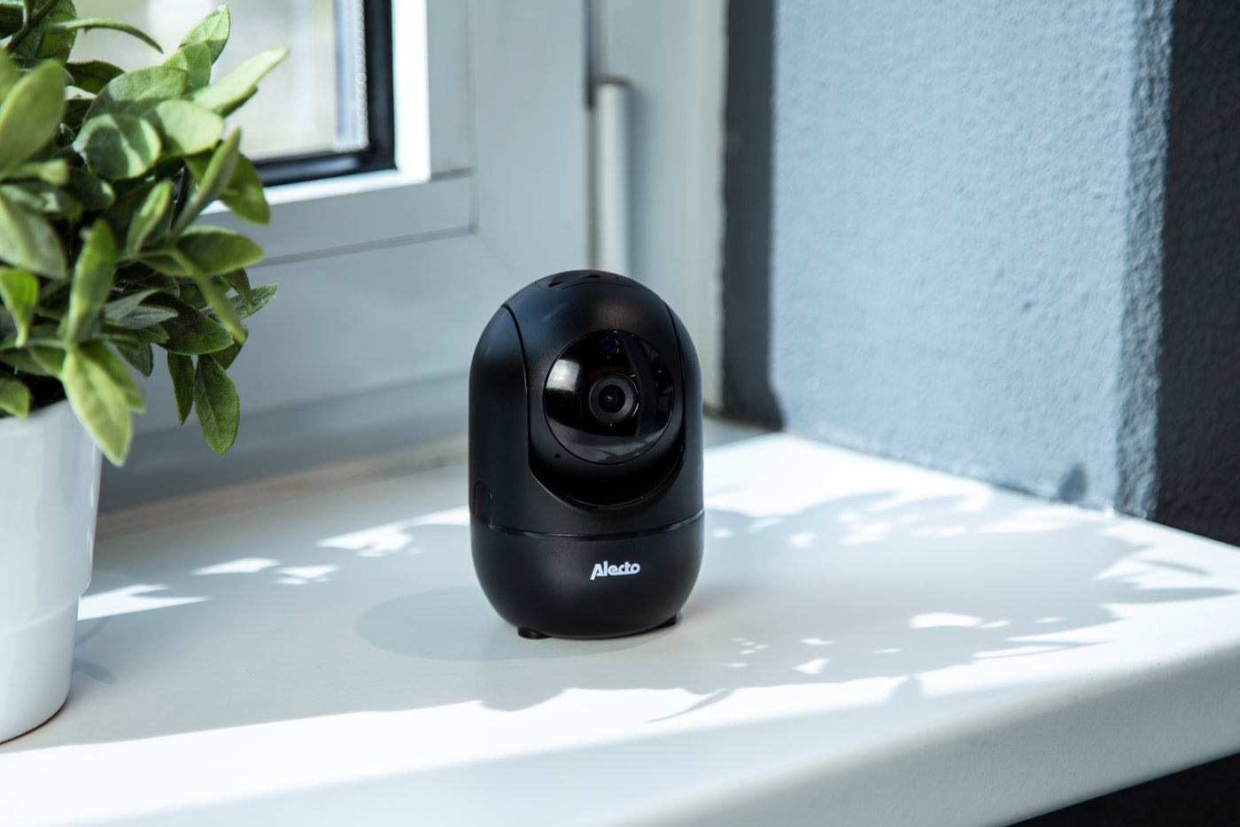 Alecto DVC-155+ - Indoor Wi-Fi camera - Black